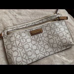 Calvin Klein Large Slim Wristlet